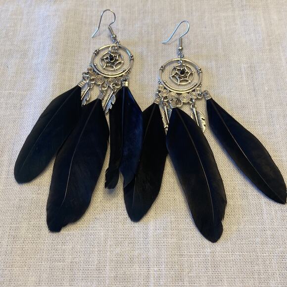 Boho Jewelry Set 4 pc Bracelet Earrings Black Silver 2 Charms Feathers Bohemian - Picture 3 of 5